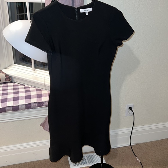 LIKELY BECKETT DRESS. BLACK. SIZE 6 - Picture 5 of 7